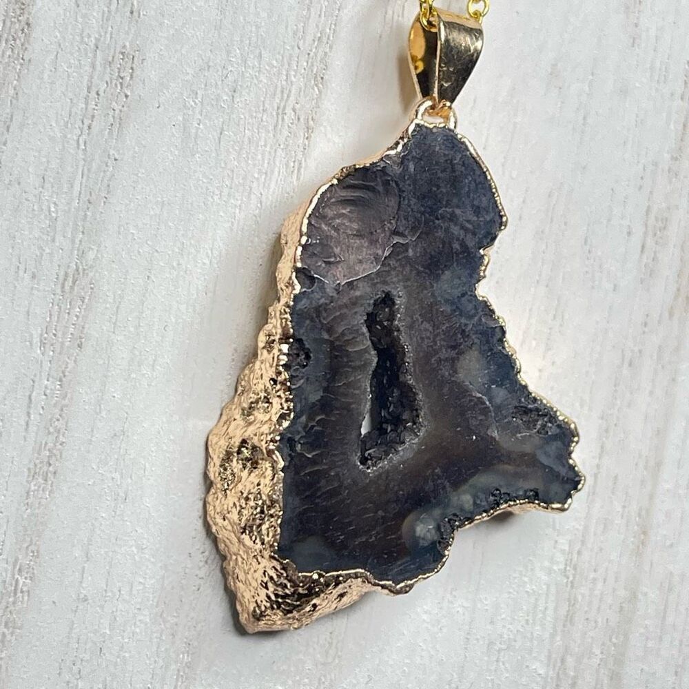 Brown druzy agate crystal quartz geode slice pendant necklace golden wrap gold t - Picture 7 of 13